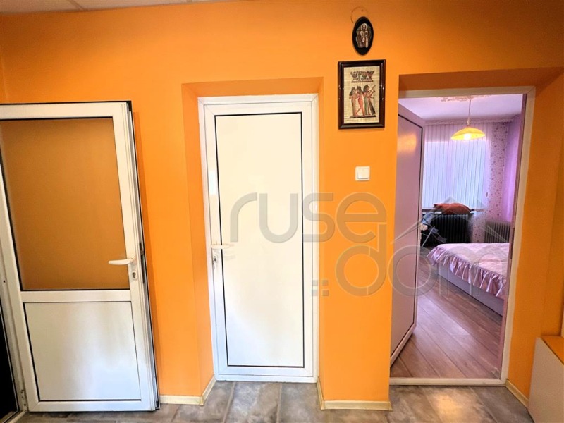 Продава ЕТАЖ ОТ КЪЩА, гр. Русе, Родина 2, снимка 16 - Етаж от къща - 53326469