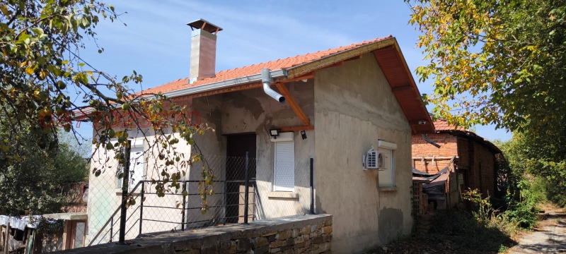 Продава КЪЩА, с. Горно Павликене, област Ловеч