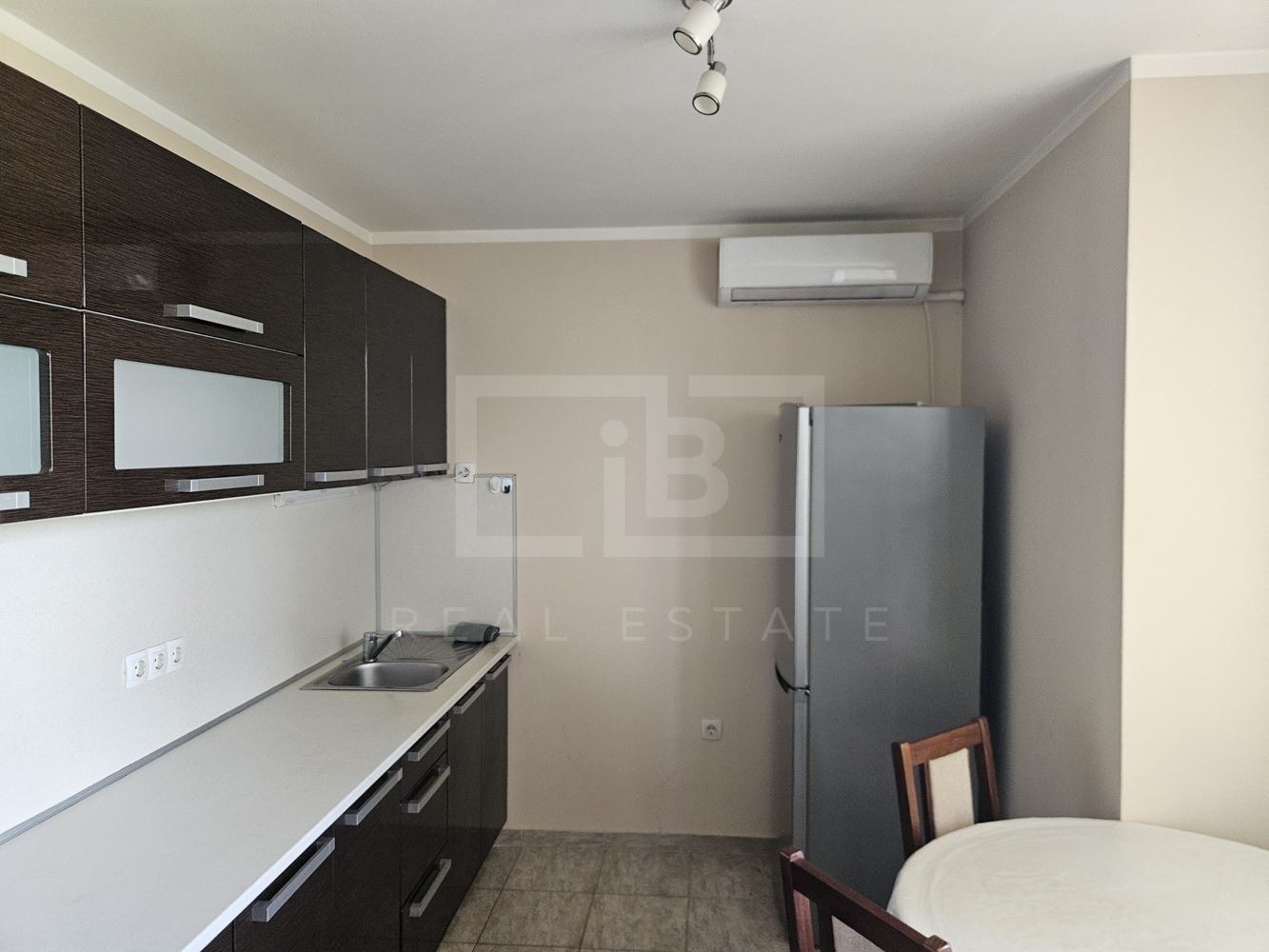 Продава 2-СТАЕН, гр. София, Сухата река, снимка 2 - Апартаменти - 55120077