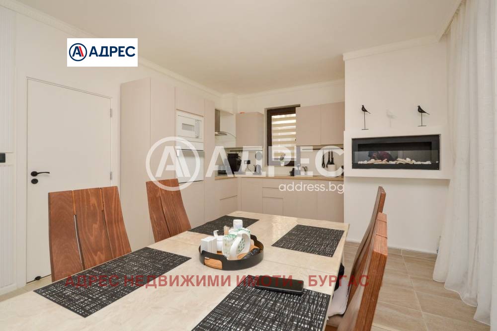 Продава КЪЩА, гр. Поморие, област Бургас, снимка 2 - Къщи - 54029697