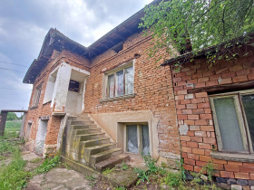 Продажба на имоти в с. Сломер, област Велико Търново - изображение 5 