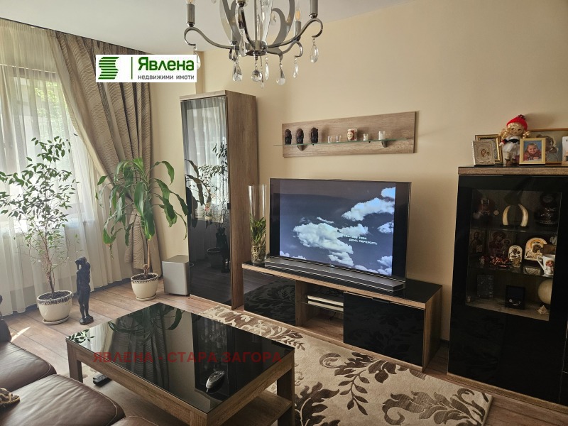 Eladó  3 hálószobás Stara Zagora , Centar , 88 négyzetméter | 22428923