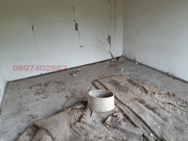 Продава КЪЩА, с. Звезда, област Търговище, снимка 3 - Къщи - 52779296