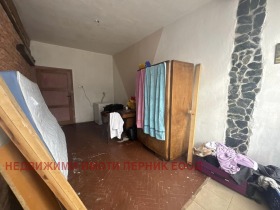 2 Schlafzimmer Iztok, Pernik 14