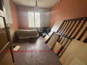 2 camere da letto Iztok, Pernik 12