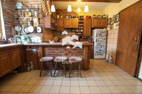 Piano della casa Botevgrad, regione Sofia
