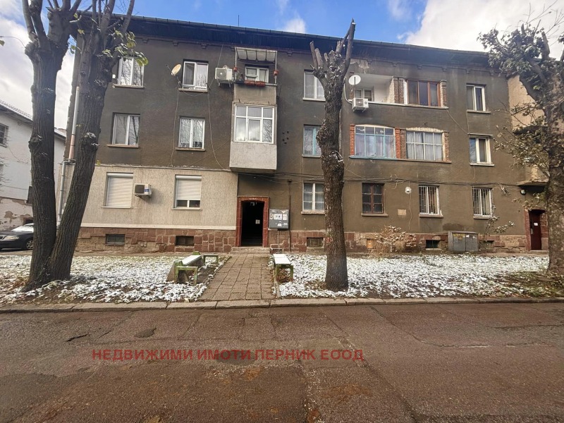 Продава  3-стаен град Перник , Изток , 116 кв.м | 22346317