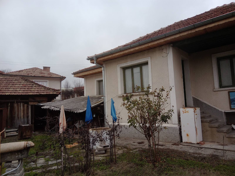Продава КЪЩА, с. Старосел, област Пловдив, снимка 2 - Къщи - 42048884