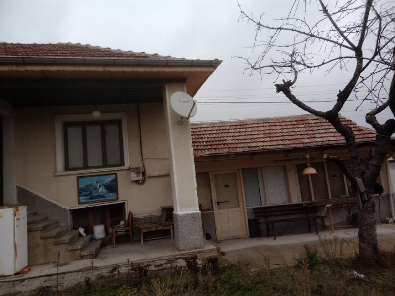 Продава  Къща област Пловдив , с. Старосел , 109 кв.м | 91614107 - изображение [2]