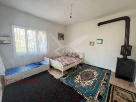 House Hlyabovo, region Haskovo 10