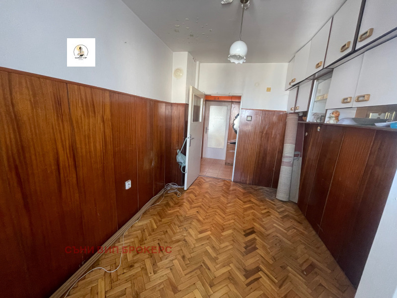 Продава  3-стаен град Плевен , Широк център , 71 кв.м | 68447682 - изображение [6]