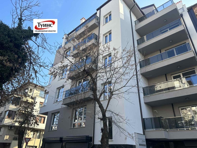 Продава  3-стаен град Пловдив , Въстанически , 99 кв.м | 52135046 - изображение [2]