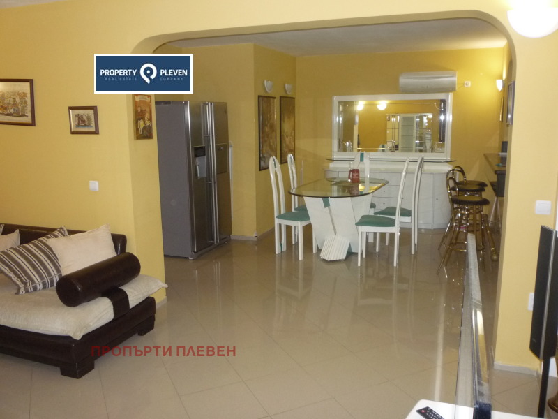 Продава 3-СТАЕН, град Плевен, Идеален център • 205000 € / 400945.15 лв. • 72420609 1