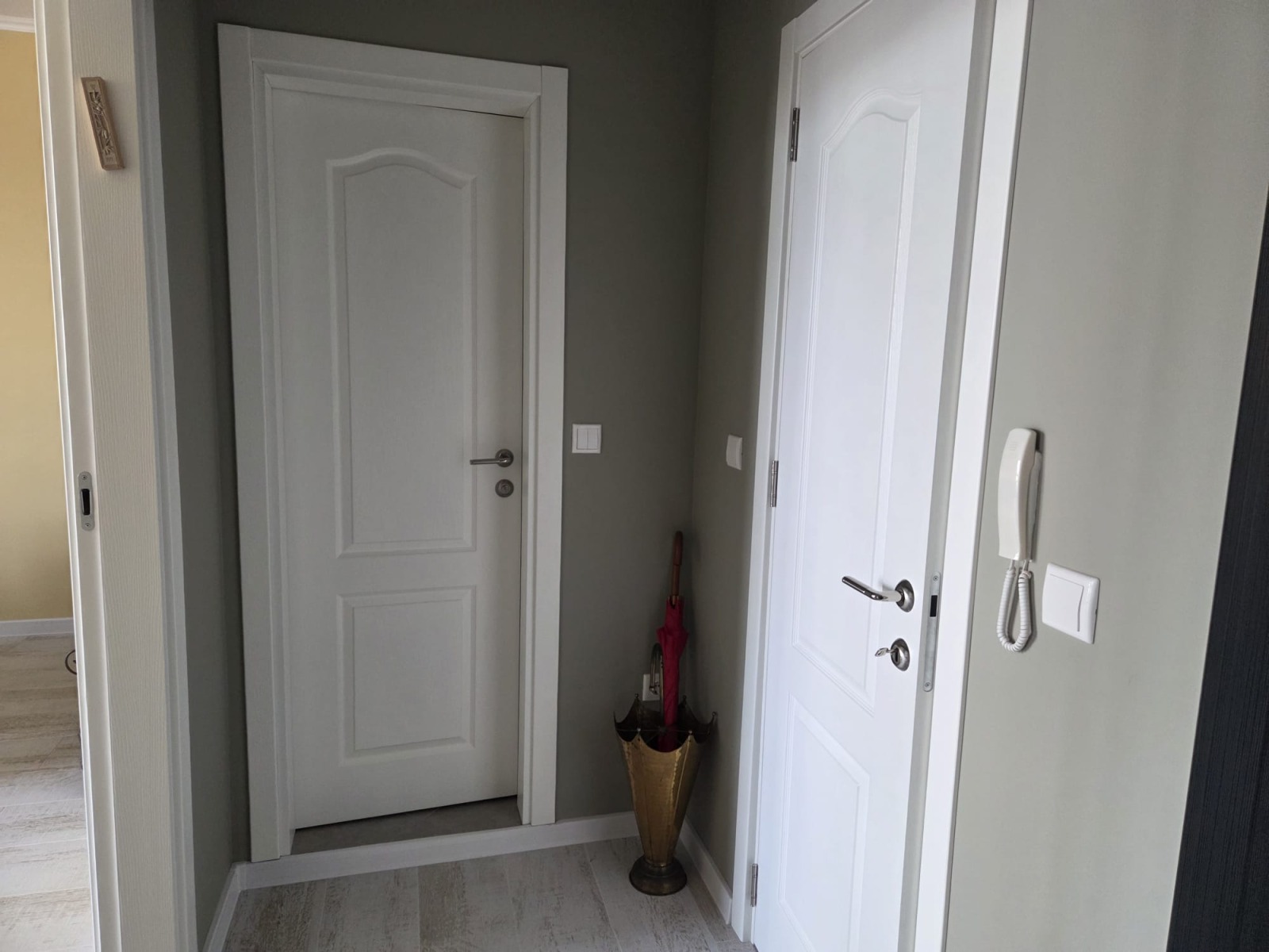 Продава 2-СТАЕН, гр. Варна, Бриз, снимка 5 - Апартаменти - 56196151
