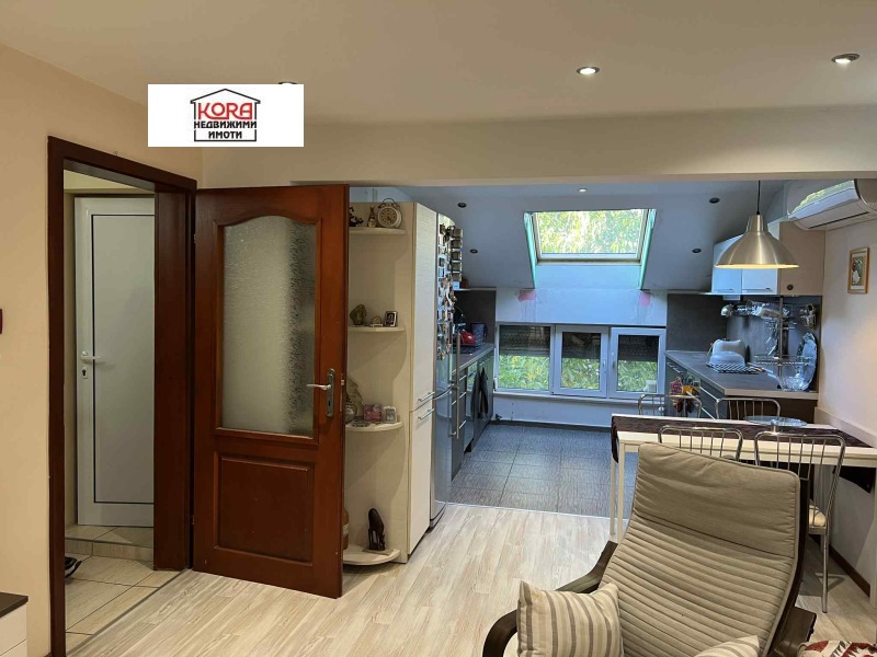 Продава 3-СТАЕН, гр. Плевен, Идеален център, снимка 2 - Апартаменти - 52573876