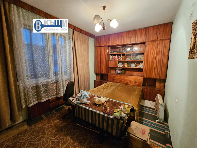 Продава 4-СТАЕН, гр. Велико Търново, Акация, снимка 3 - Апартаменти - 52386058