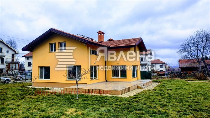 Продава КЪЩА, с. Доспей, област София област