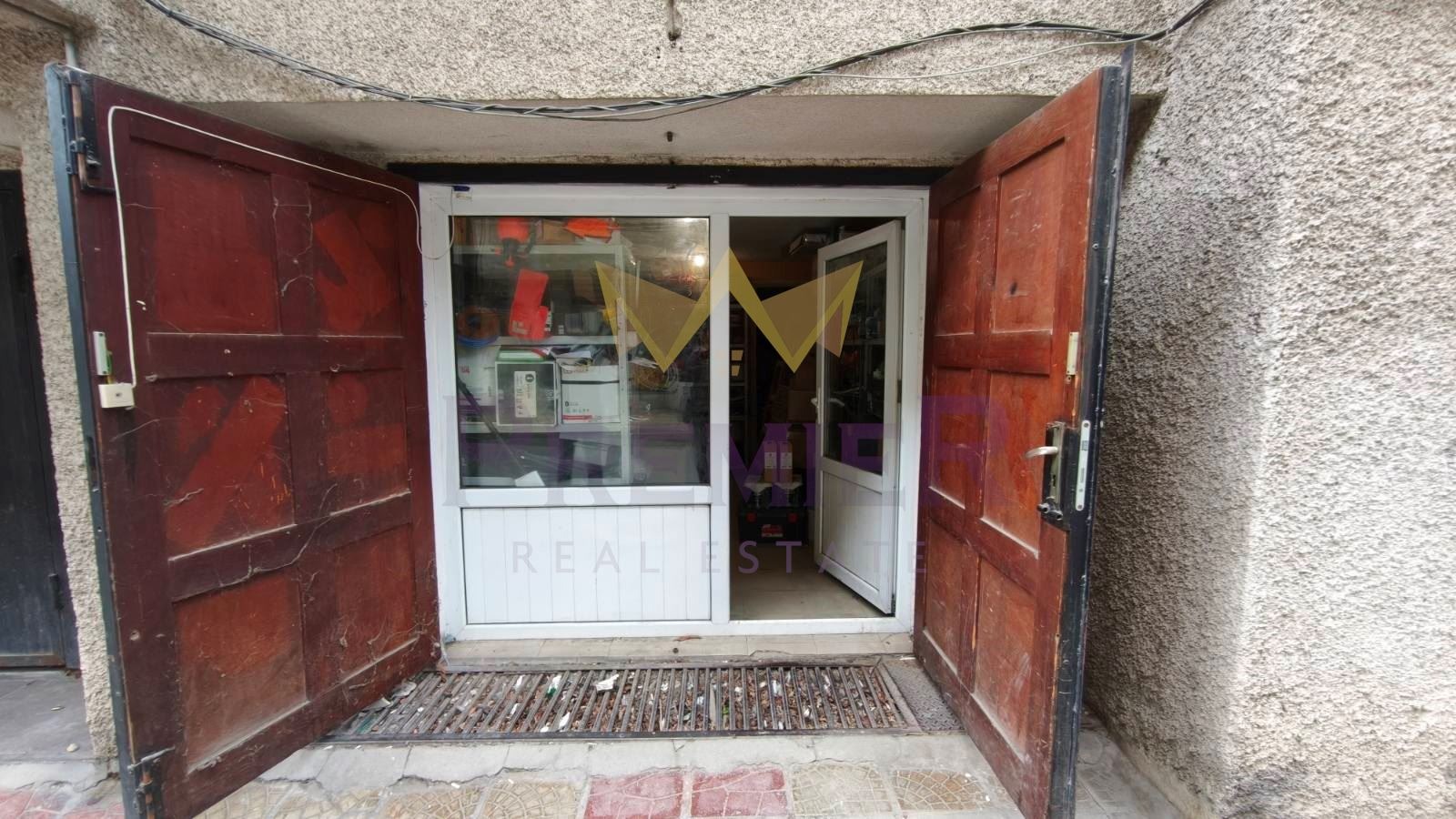 Продава ГАРАЖ, ПАРКОМЯСТО, гр. Варна, Център, снимка 2 - Гаражи и паркоместа - 54921605