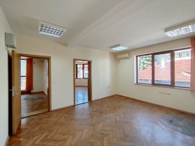 4-стаен град Русе, Център