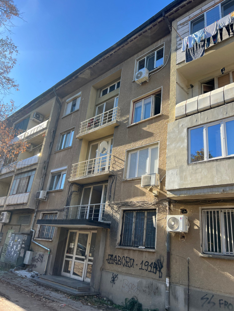 Продава 1-СТАЕН, град Плевен, Широк център • 72000 € / 140819.76 лв. • 30725450 1