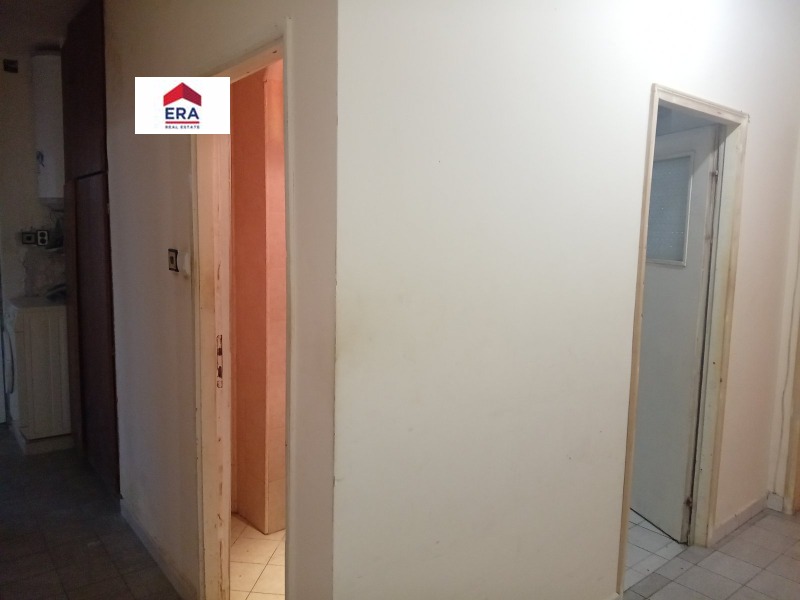 Продава 3-СТАЕН, гр. Стара Загора, Самара 1, снимка 2 - Aпартаменти - 48303859