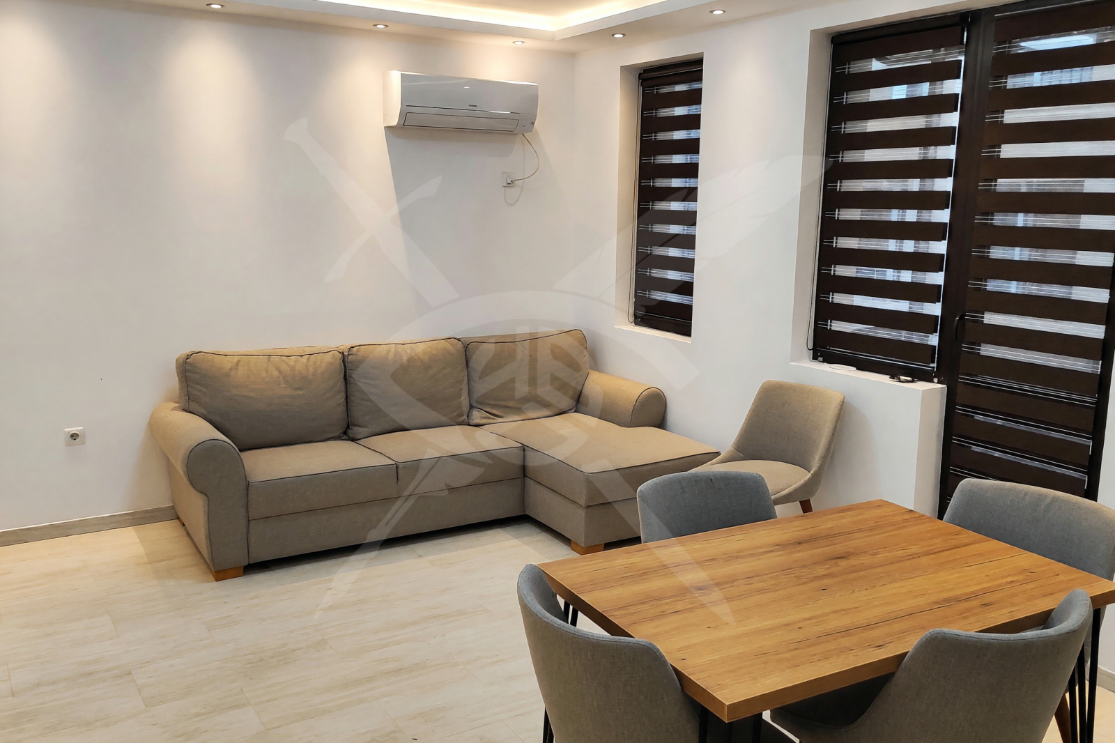 Продава  2-стаен град Бургас , Лазур , 52 кв.м | 15352390