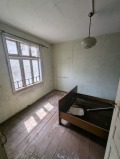 Продава КЪЩА, област Габрово, гр. Дряново • 35000 € • 32128388 — Holmes.bg