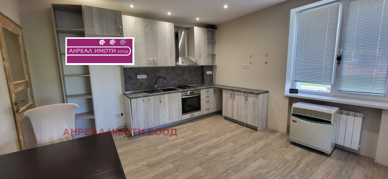 Продава  3-стаен област София , гр. Костинброд , 84 кв.м | 65833150