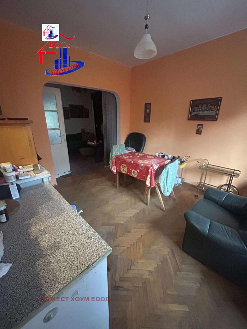 Myytävänä  2 makuuhuonetta Šumen , Voenno utšilište , 75 neliömetriä | 22136169