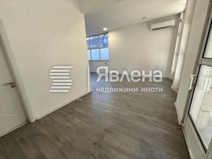 Продава ОФИС, гр. Пловдив, Център, снимка 3 - Офиси - 54772412