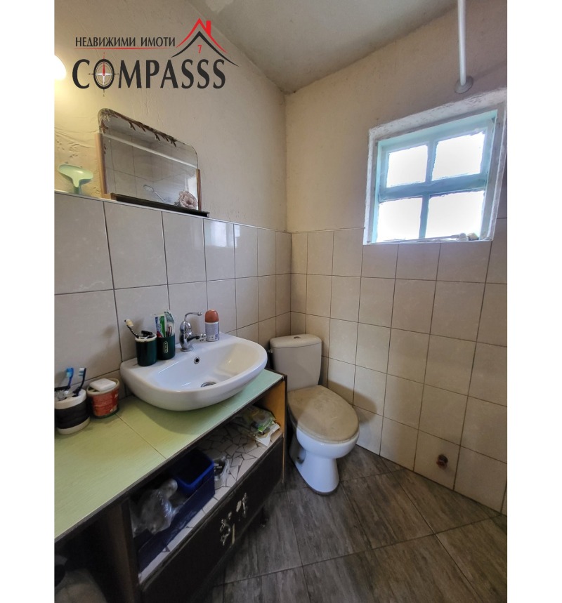 Продава КЪЩА, с. Изворово, област Добрич, снимка 9 - Къщи - 52234355