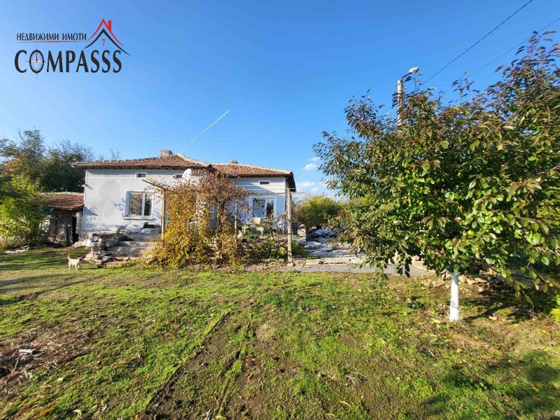 Продава КЪЩА, с. Изворово, област Добрич, снимка 2 - Къщи - 52234355