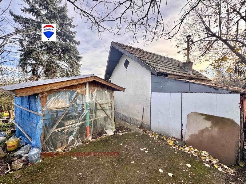 Продава ВИЛА, гр. Русе, Долапите, снимка 13 - Вили - 52576334