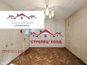 3-стаен град Добрич, Център 8