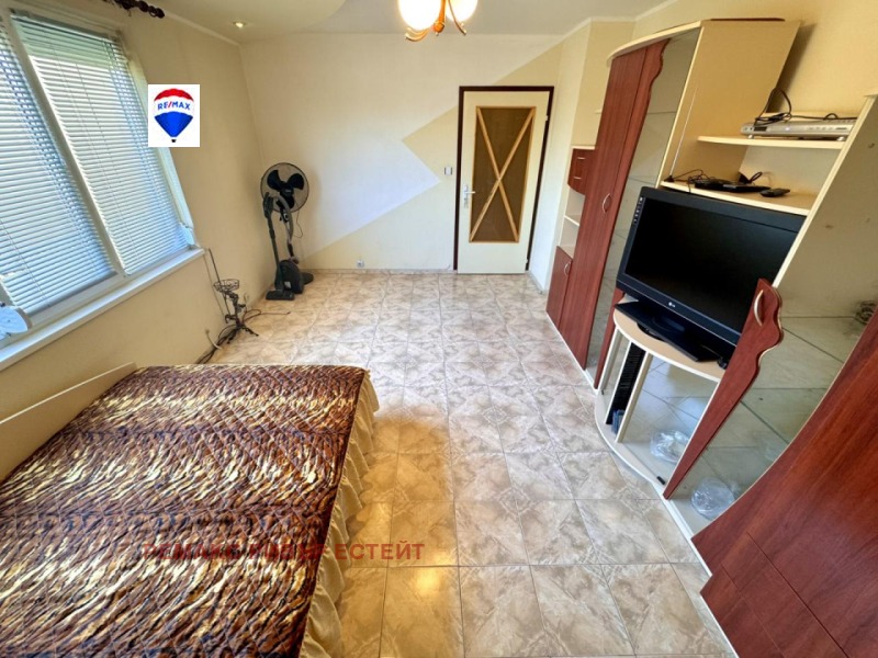 Zu verkaufen  1 Schlafzimmer Ruse , Tscharodejka - Sewer , 64 qm | 60007483 - Bild [2]