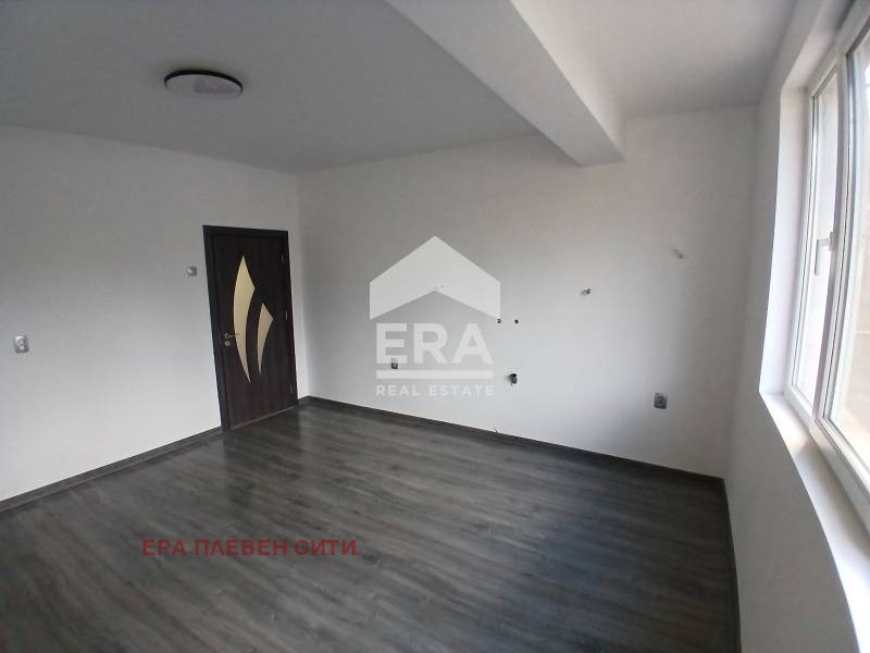 Продава 2-СТАЕН, гр. Плевен, Сторгозия, снимка 4 - Апартаменти - 52440006
