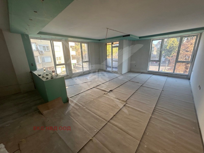 For Sale  2 bedroom Plovdiv , Tsentar , 148 sq.m | 52331018