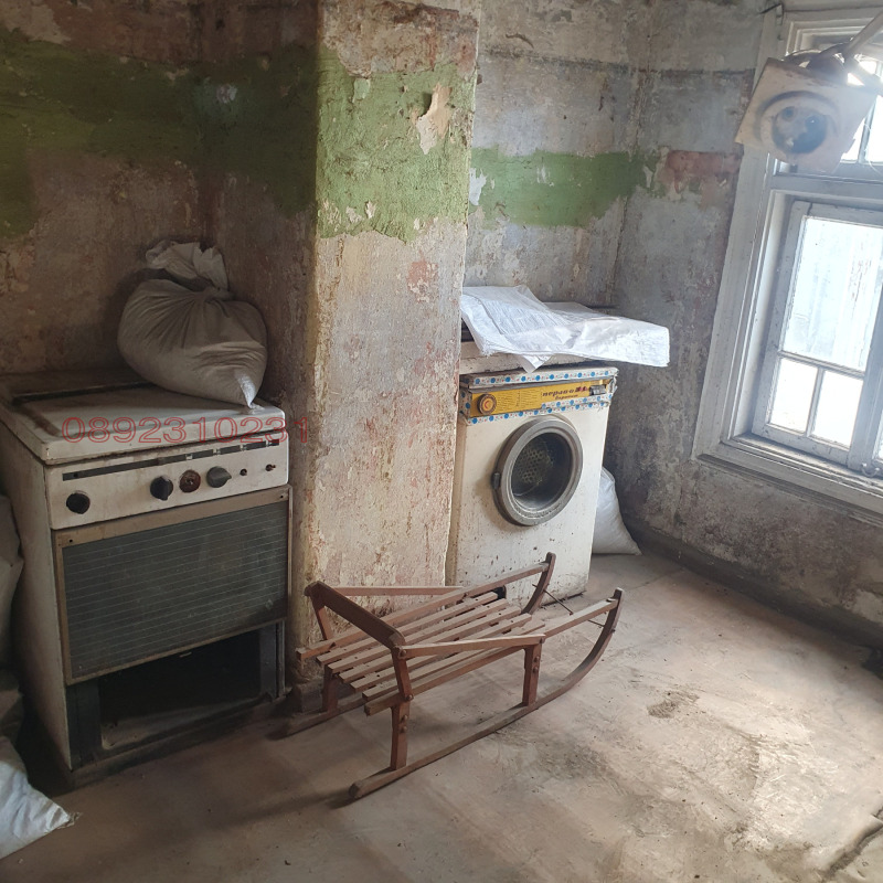 Продава ЕТАЖ ОТ КЪЩА, гр. Кюстендил, Център, снимка 9 - Етаж от къща - 52960879