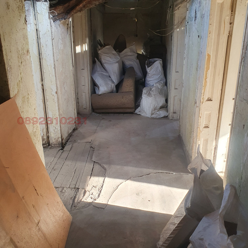 Продава ЕТАЖ ОТ КЪЩА, гр. Кюстендил, Център, снимка 11 - Етаж от къща - 52960879