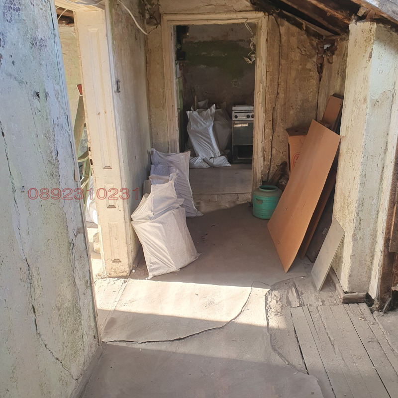 Продава ЕТАЖ ОТ КЪЩА, гр. Кюстендил, Център, снимка 8 - Етаж от къща - 52960879