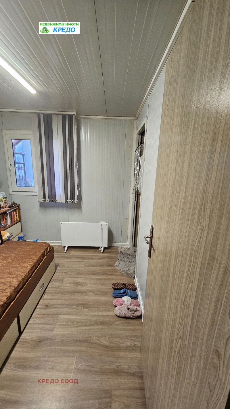 Продава ЕТАЖ ОТ КЪЩА, гр. Перник, Димова махала, снимка 5 - Етаж от къща - 53235394