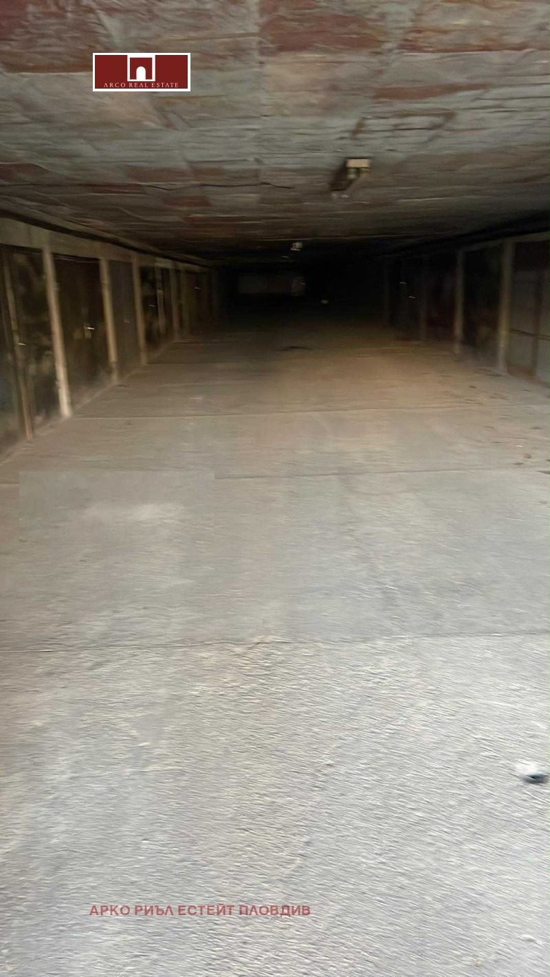 Продава ГАРАЖ, ПАРКОМЯСТО, гр. Пловдив, Тракия, снимка 3 - Гаражи и паркоместа - 53030831