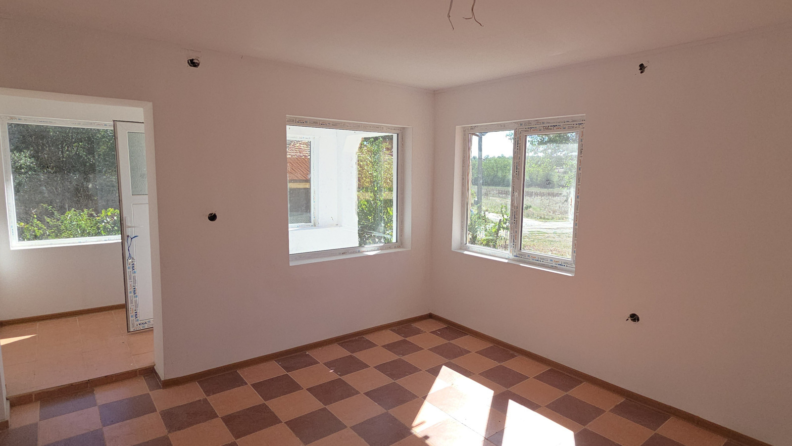 Продава КЪЩА, с. Червенци, област Варна, снимка 13 - Къщи - 55676940