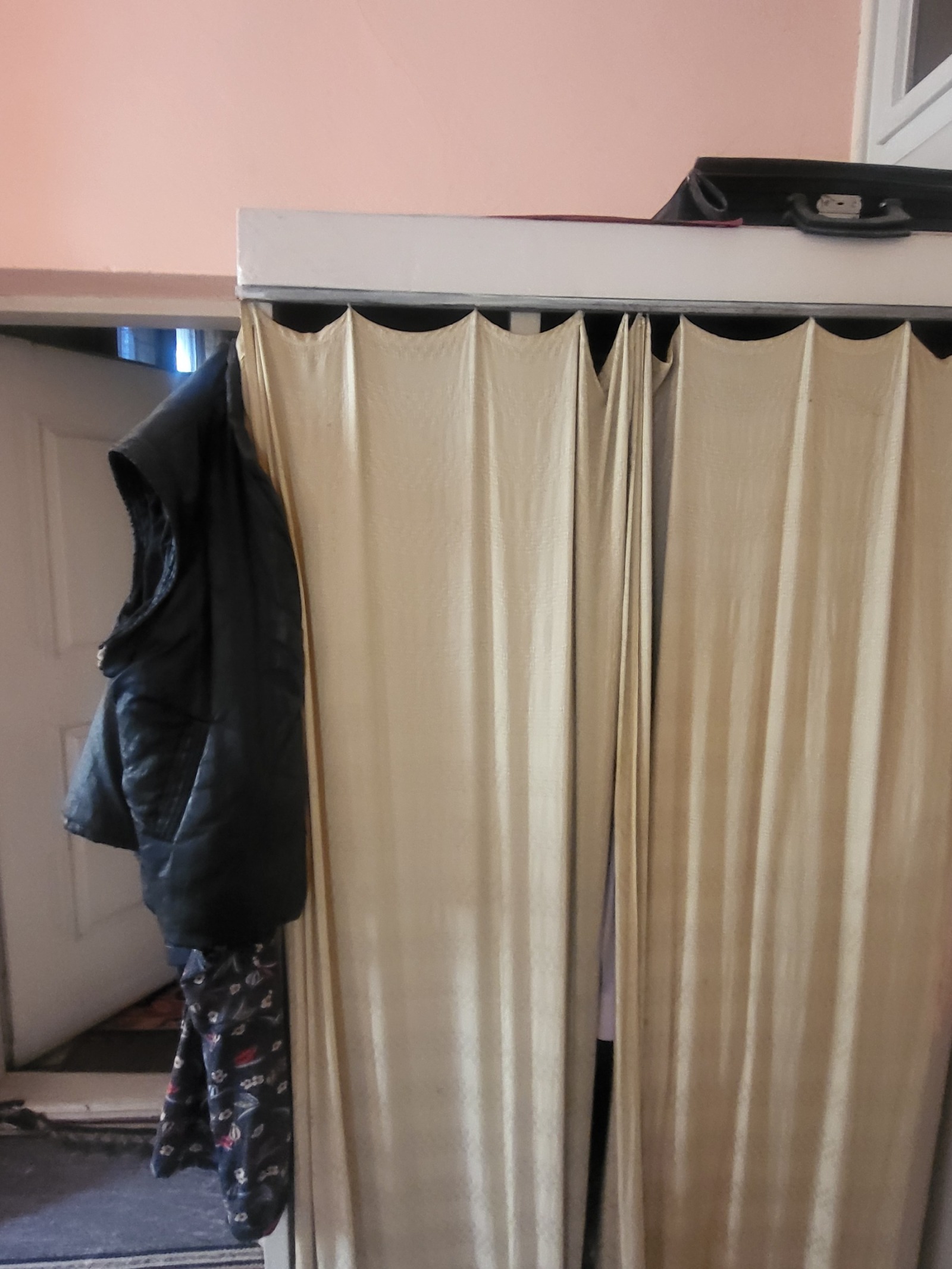Продава КЪЩА, гр. Плевен, Идеален център, снимка 16 - Къщи - 56168001