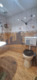 Продава ЕТАЖ ОТ КЪЩА, град Шумен, Гривица • 299000 лв. / 152876.27 € • 43638598 7