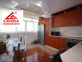 3-стаен град Русе, Чародейка - Север 5