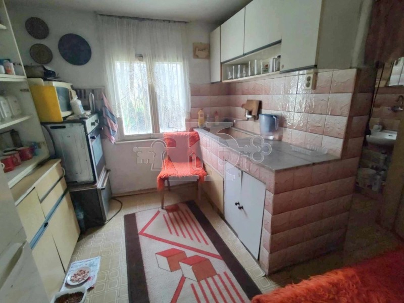 Продава КЪЩА, с. Ведрина, област Добрич, снимка 6 - Къщи - 53122696