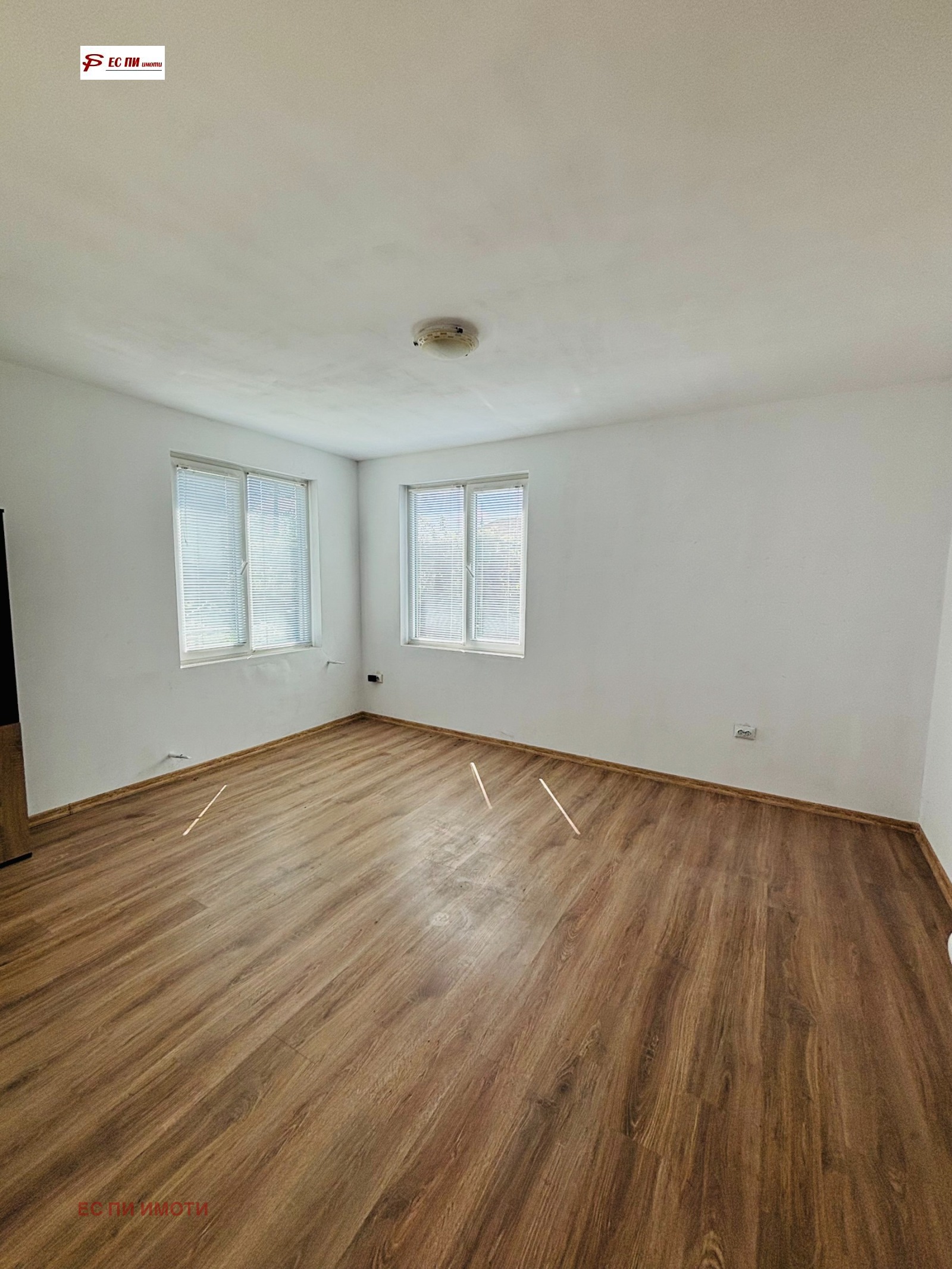 Продава КЪЩА, гр. Русе, Център, снимка 4 - Къщи - 48187971