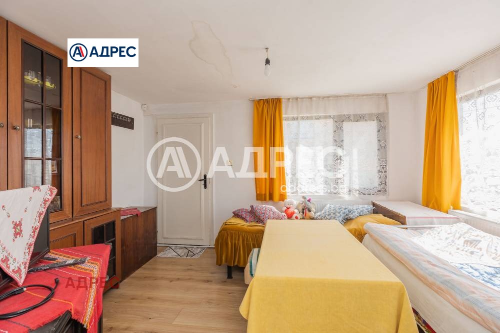 Продава КЪЩА, с. Орешак, област Варна, снимка 3 - Къщи - 53883008