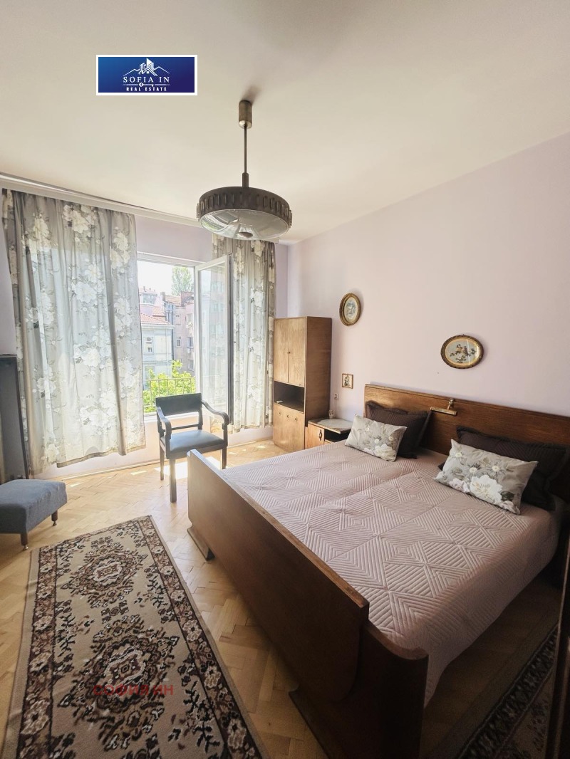 Продава 3-СТАЕН, гр. София, Център, снимка 3 - Апартаменти - 51026304